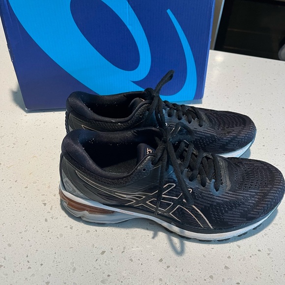 ASICS GT-2000 8 Women’s Running Shoes - Picture 2 of 7